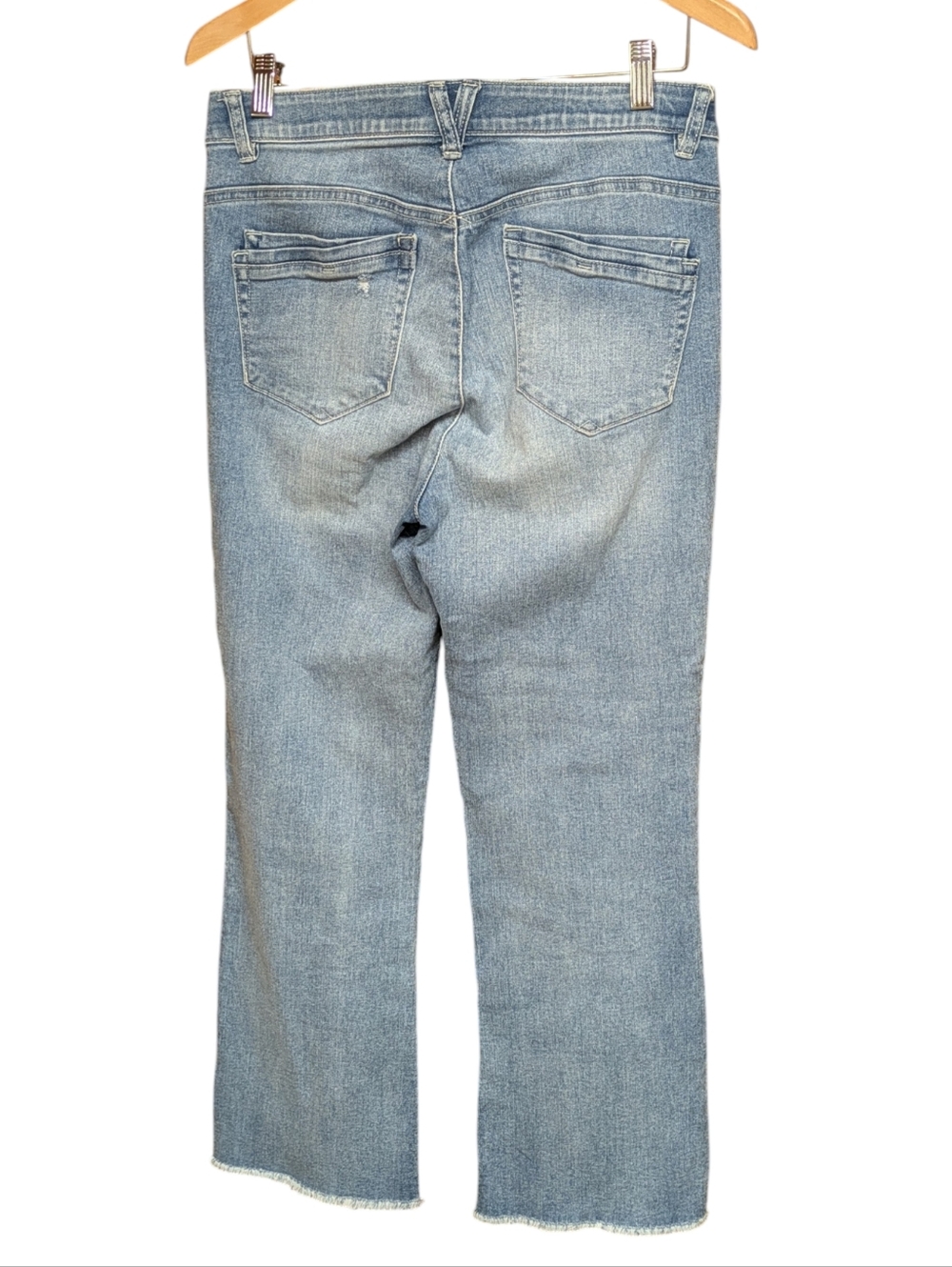 Democracy Light Wash Crop Jeans Size 10 - Picture 3 of 8